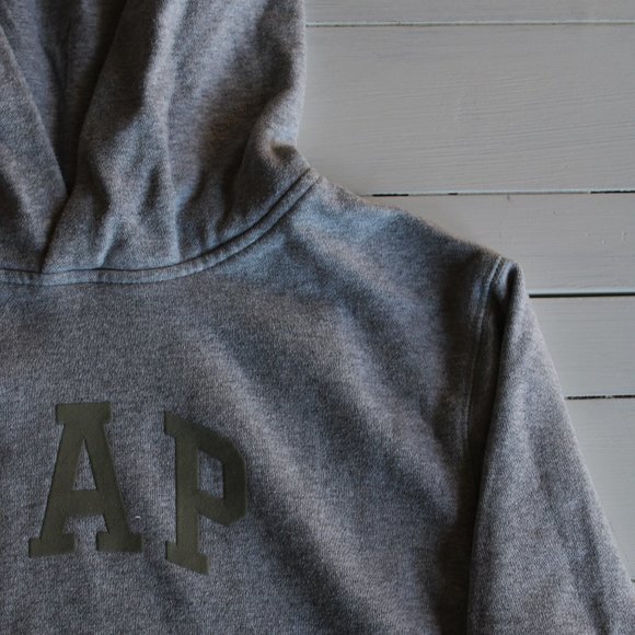 Monochromatic Grey GAP Logo Hoodie, Boys Size XXL (18) - Picture 2 of 7